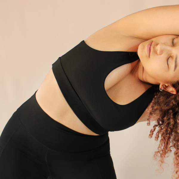 Top deportivo de alta compresión negro